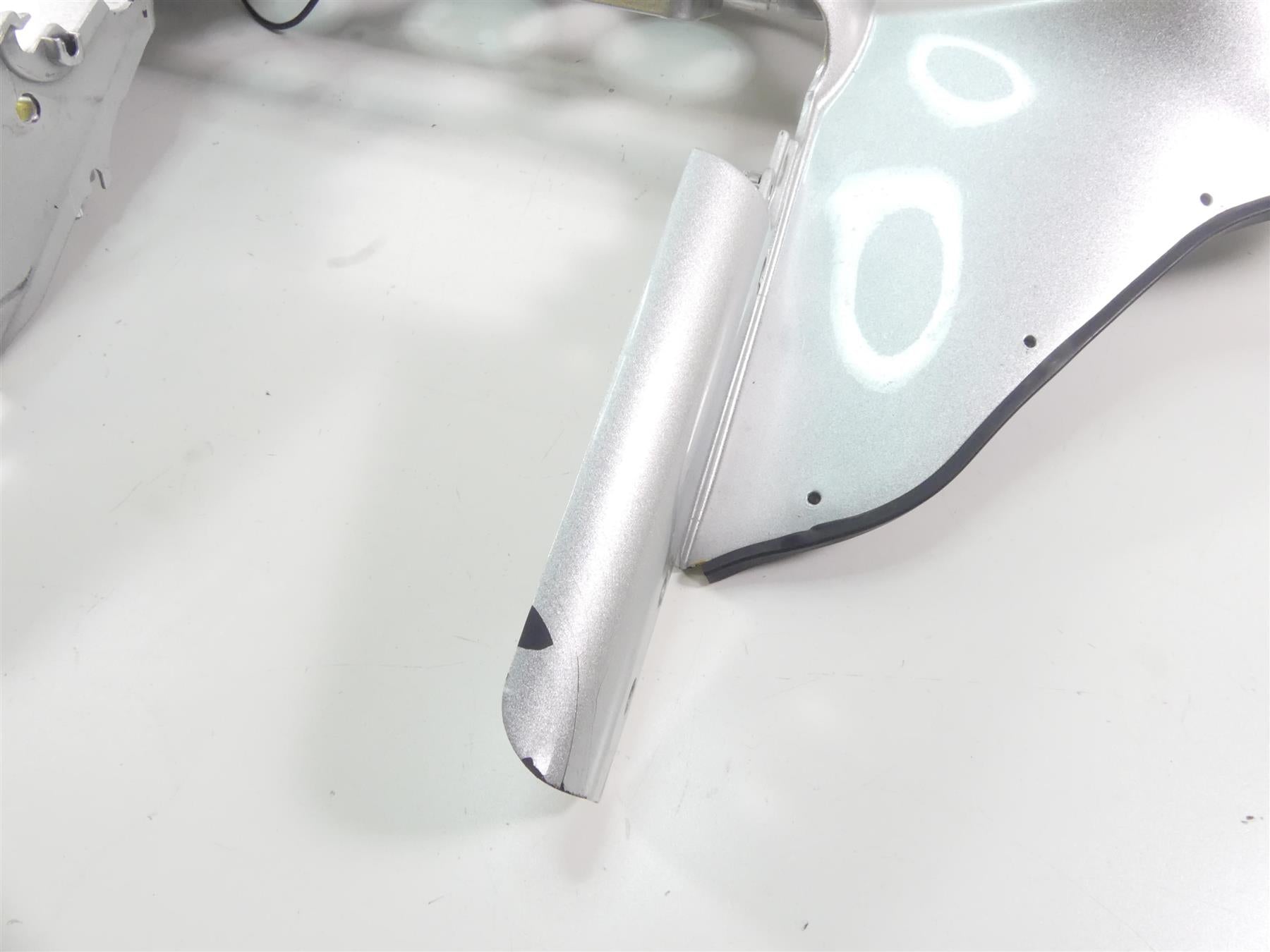 2009 Harley FLHTCU SE4 CVO E-Glide Inner Front Fairing & Speakers Set 58497-08A {{ shop.shopifyCountryName }} - Mototech271
