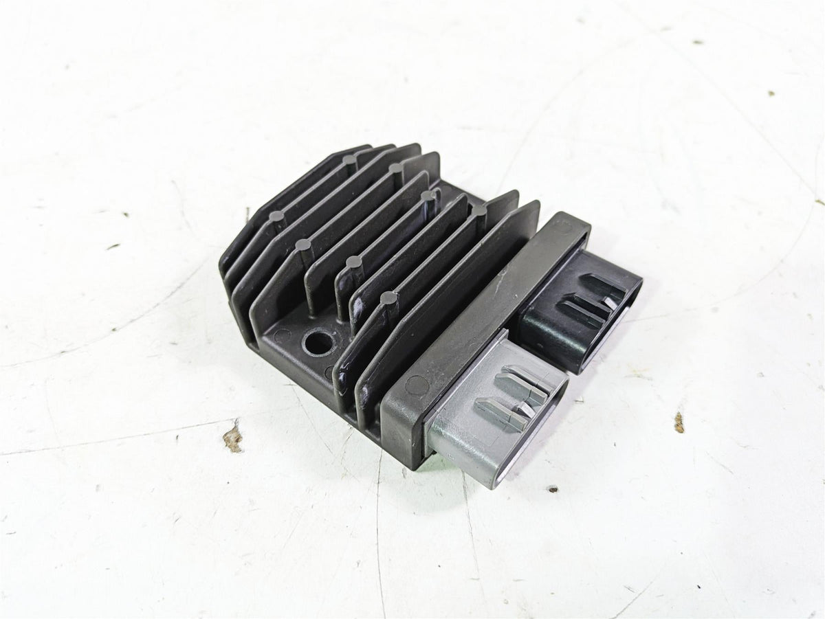 2015 Ducati Panigale 1299 S Rectifier Voltage Regulator 54040301B FH020AA {{ shop.shopifyCountryName }} - Mototech271