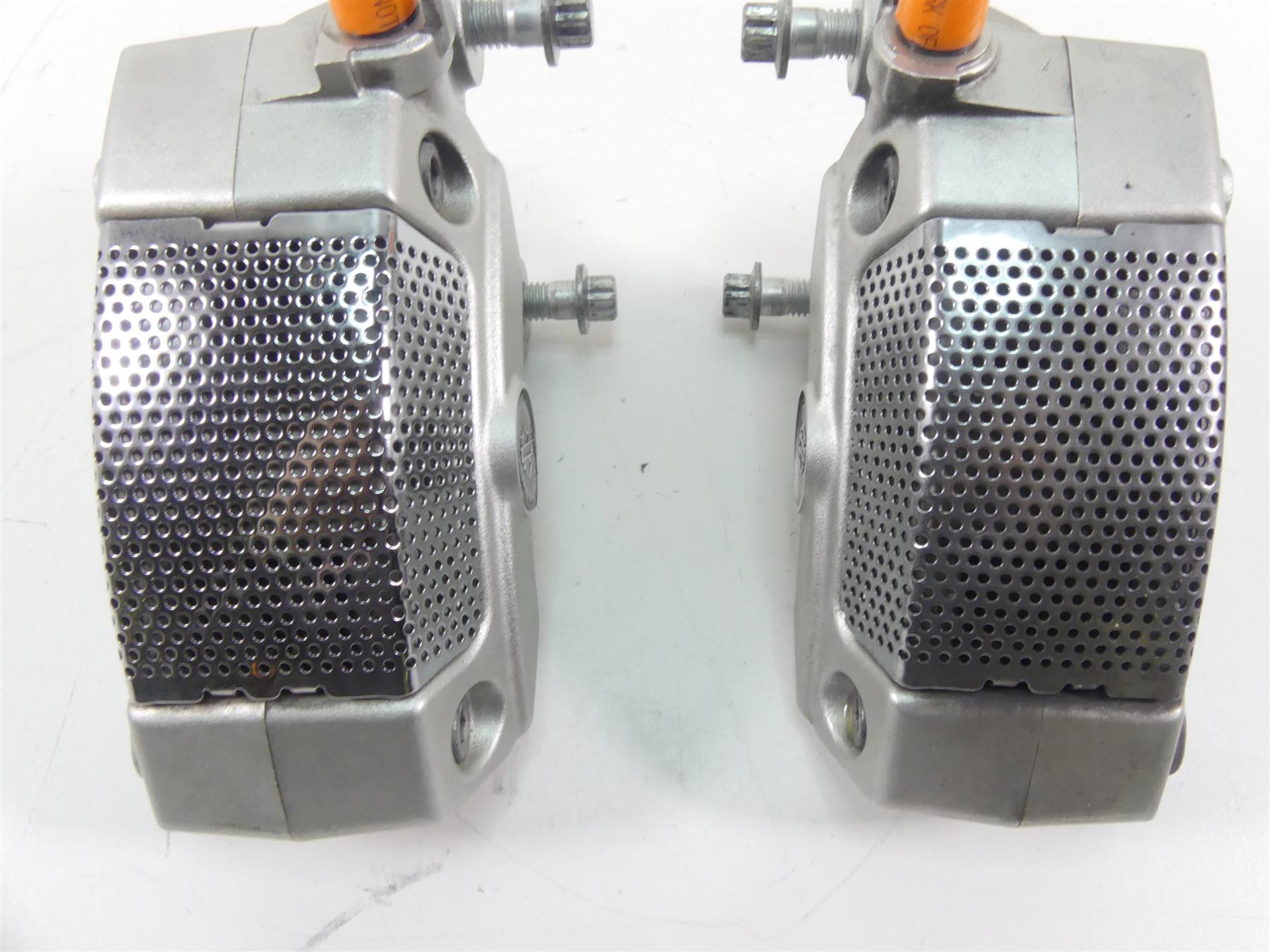 2009 Harley FLHTCU SE4 CVO E-Glide Front Brake Caliper Set 42938-08 42939-08 {{ shop.shopifyCountryName }} - Mototech271