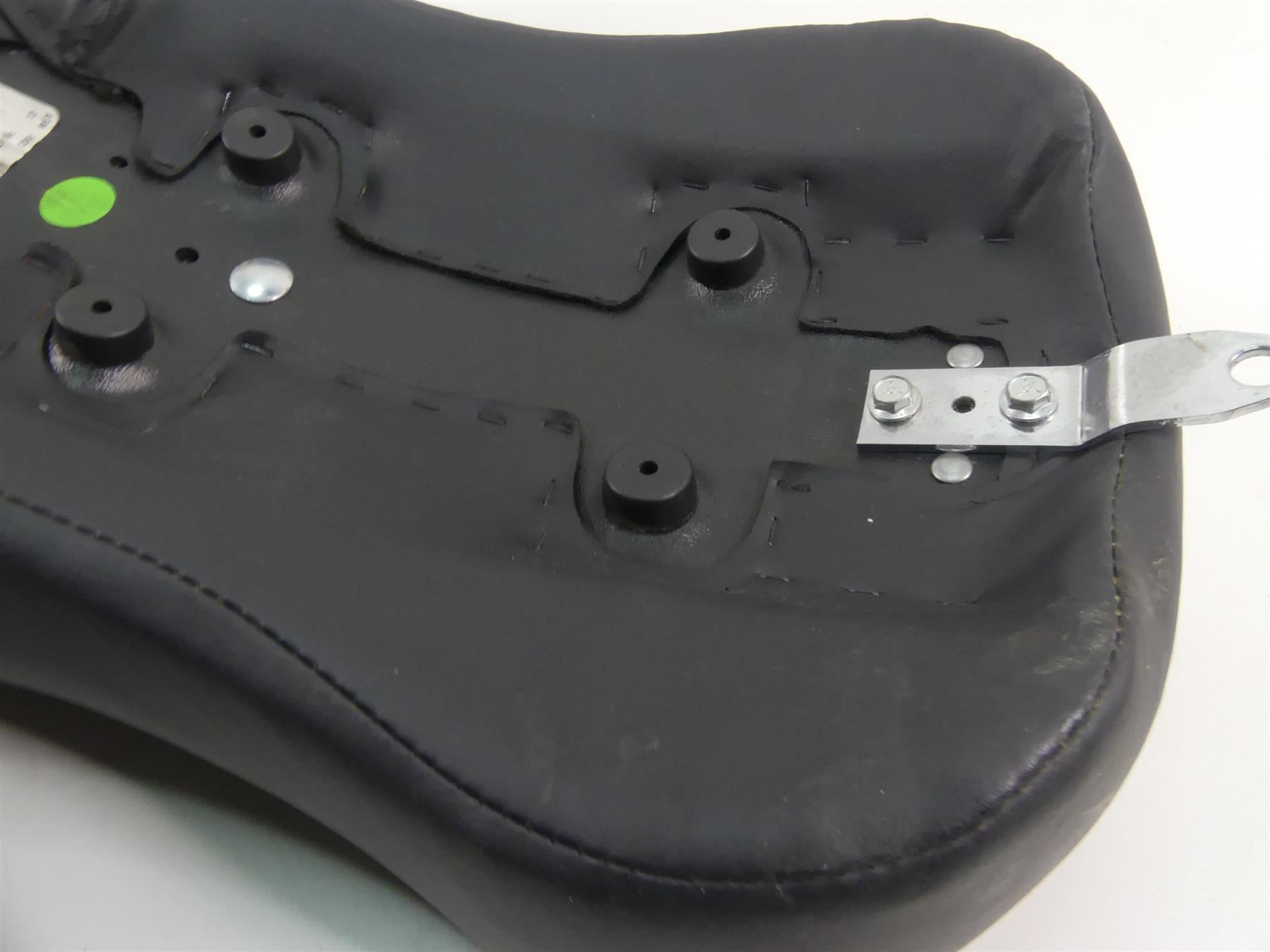 2022 Harley Softail FXBBS Street Bob Nice Hammock Touring Seat Saddle 52000290 {{ shop.shopifyCountryName }} - Mototech271