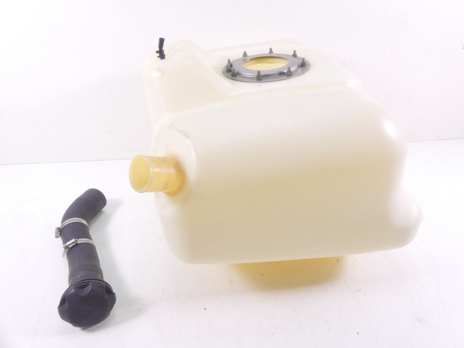2013 Yamaha Waverunner VXS VX1800M Plastic Fuel Gas Petrol Tank F1K-U7711-10-00 {{ shop.shopifyCountryName }} - Mototech271