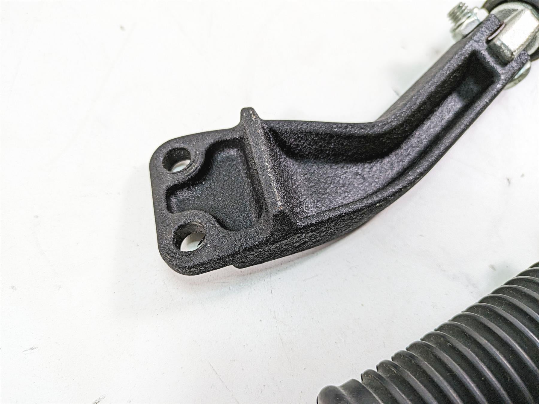 2009 Harley FXDF Dyna Fat Bob Rear Passenger Footpeg Set 49224-06A 49230-06 {{ shop.shopifyCountryName }} - Mototech271