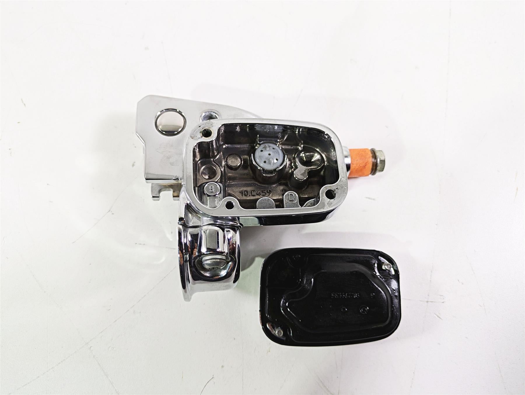 2017 Harley Touring FLHTKSE CVO E-Glide Chrome Clutch Perch 36700170 {{ shop.shopifyCountryName }} - Mototech271