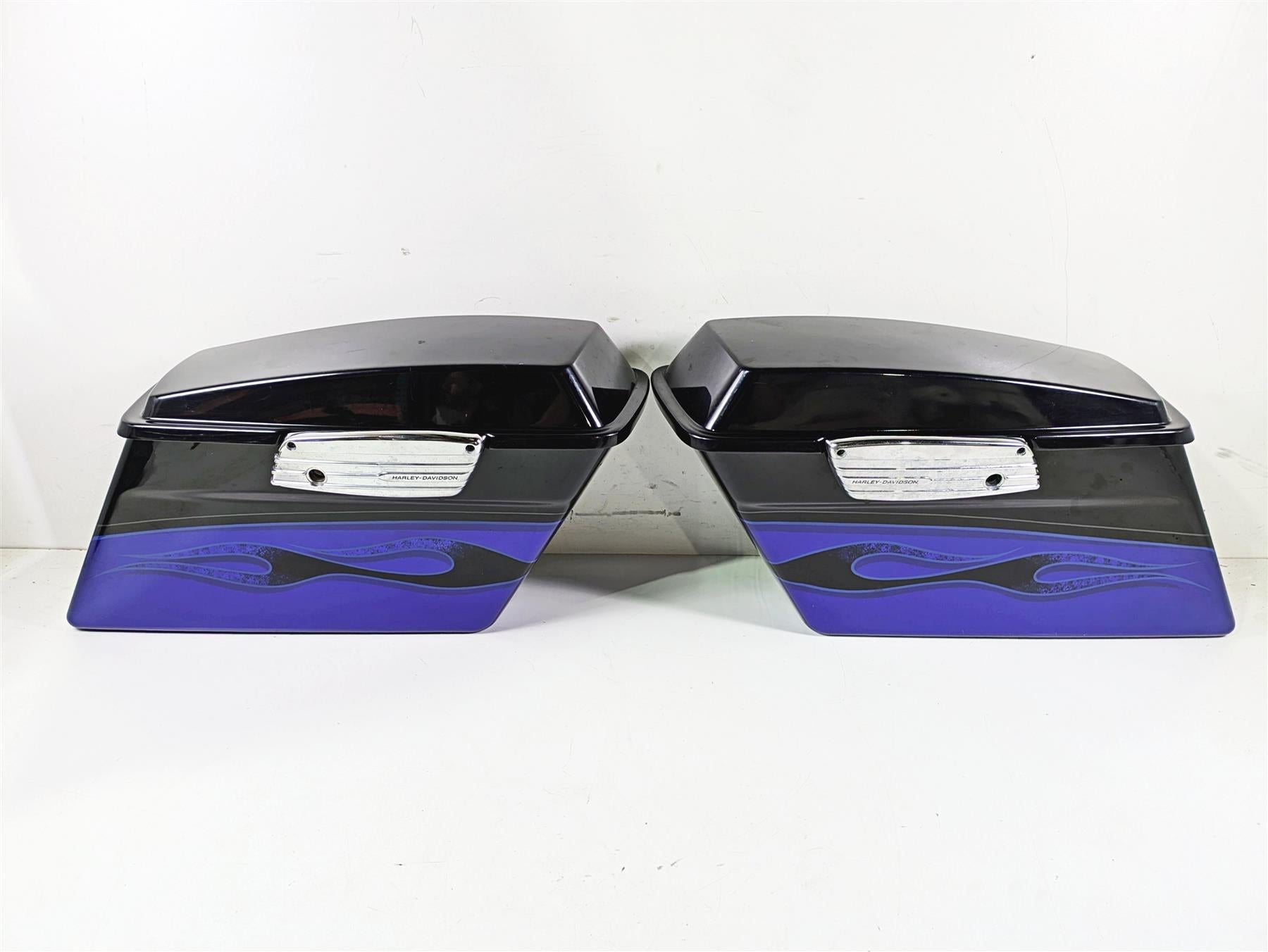 2011 Harley Touring FLHTCUSE CVO E-Glide Saddlebag Set 91171-07 L 91190-07 | Mototech271