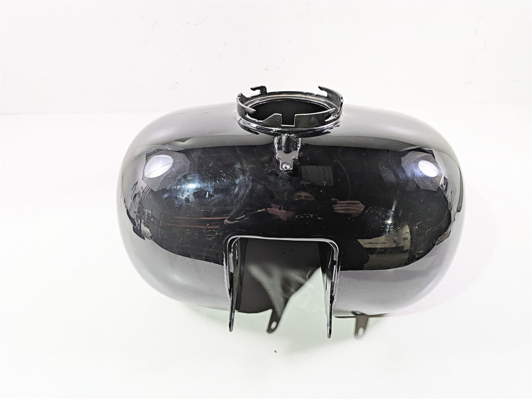 2009 Harley Touring FLHX Street Glide Fuel Gas Petrol Tank Reservoir 61356-08 {{ shop.shopifyCountryName }} - Mototech271