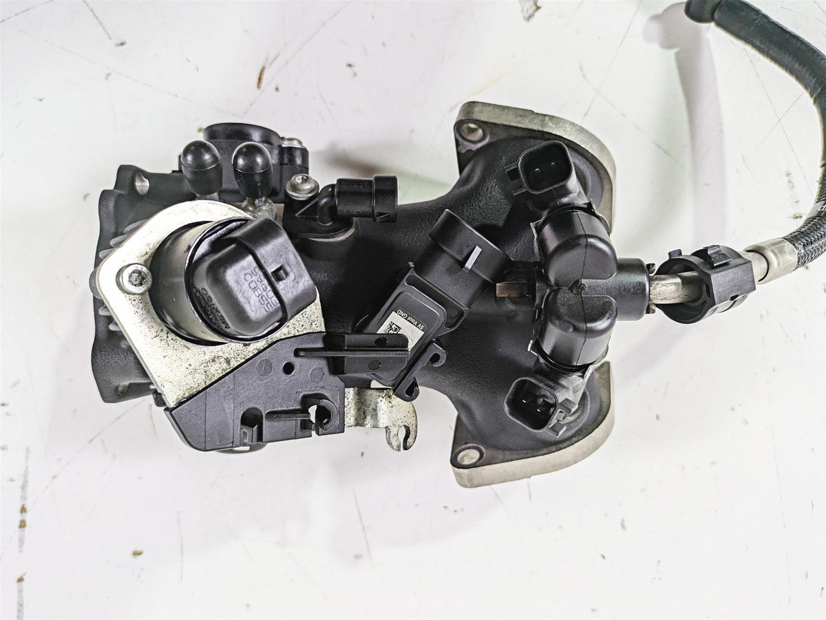 2015 Harley FXDL Dyna Low Rider Throttle Body Fuel Injectors 27708-06B 27708-10A {{ shop.shopifyCountryName }} - Mototech271
