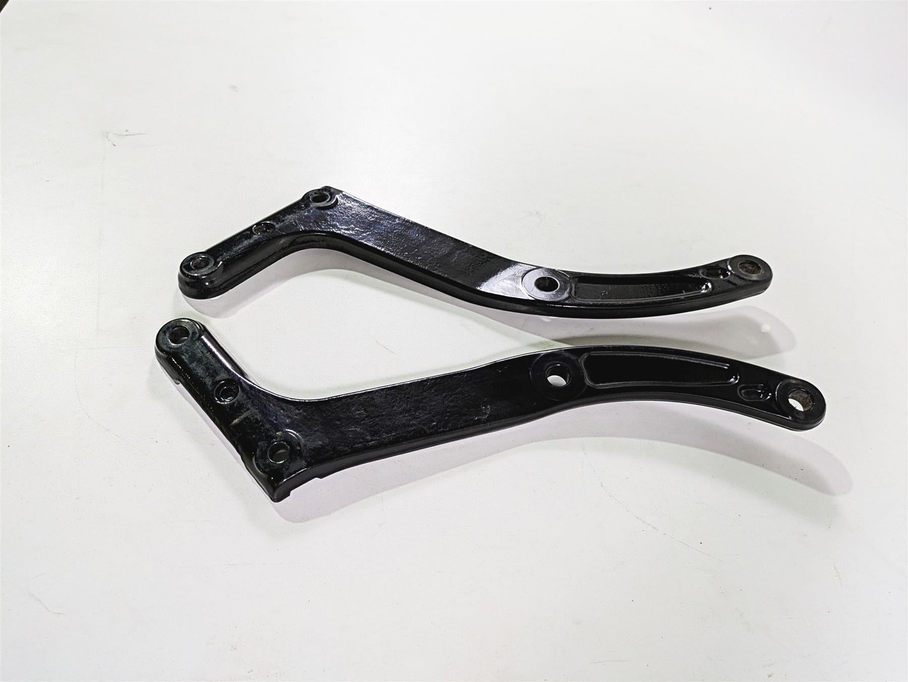 2009 Harley FLSTSB Cross Bones Rear Frame Fender Supports Struts 47813-08BHP {{ shop.shopifyCountryName }} - Mototech271