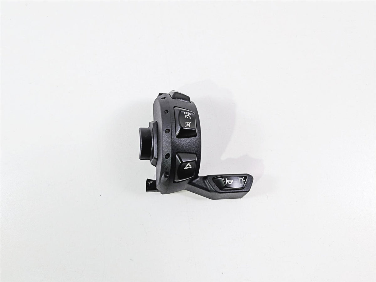 2023 BMW R1250RT RTP K52 Right Auxiliary Hand Control Switch 8394482 61318394482 {{ shop.shopifyCountryName }} - Mototech271