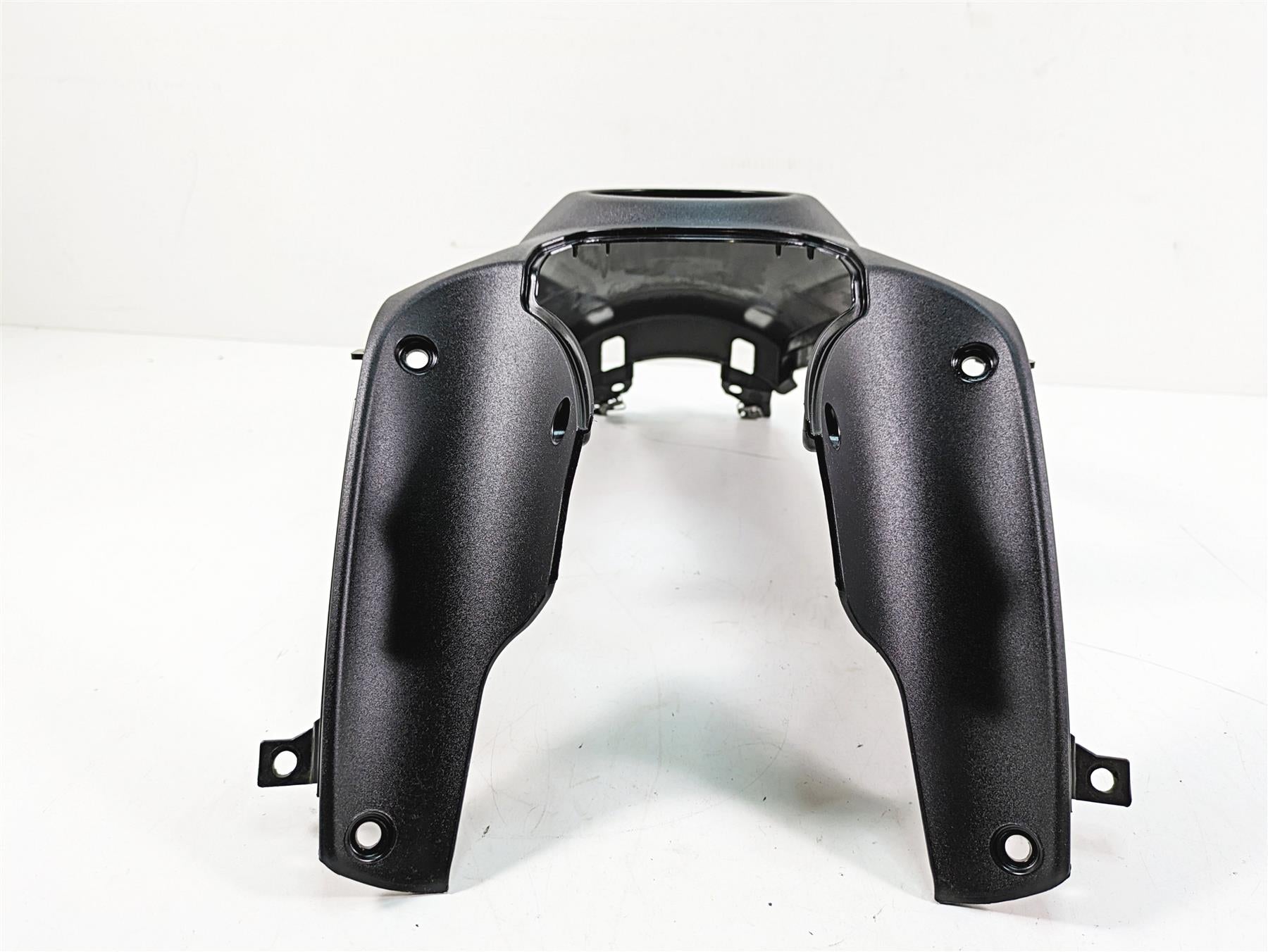 2020 Moto Guzzi V85 TT Adventure Center Upper Tank Cover Fairing Cowl 2B005462 {{ shop.shopifyCountryName }} - Mototech271