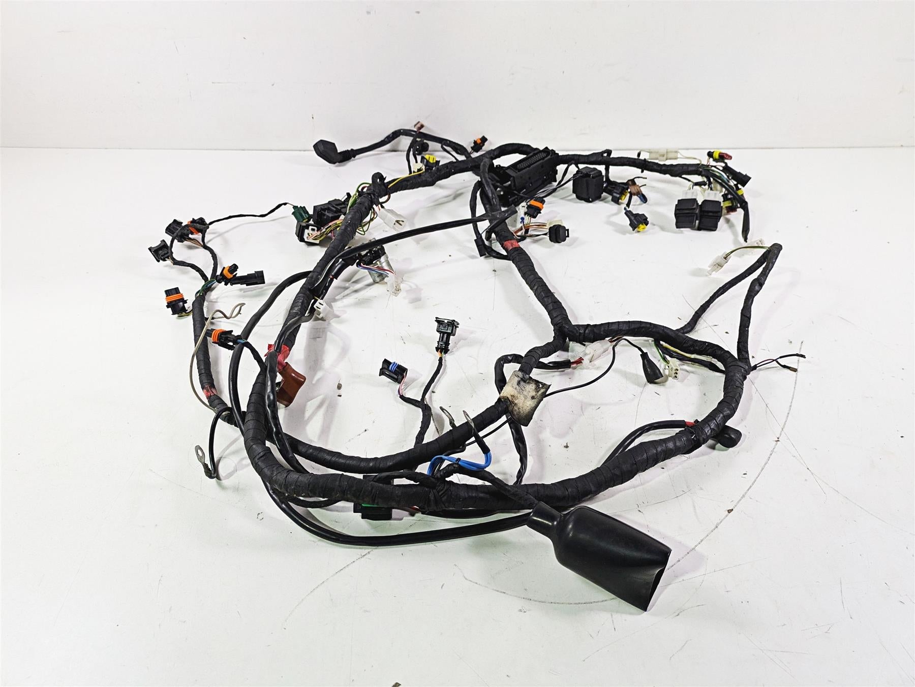 2008 Aprilia RSVR 1000 Factory Main Wiring Harness Loom - No Cuts AP8127681 {{ shop.shopifyCountryName }} - Mototech271