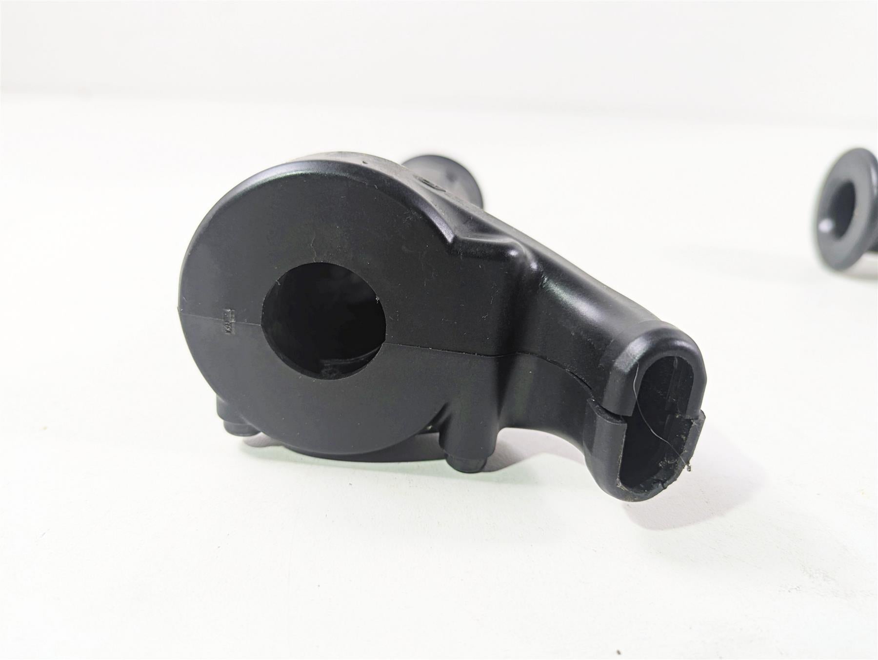2024 Kawasaki ZX6R ZX636 Ninja Throttle Grip Handle Set 46019-0020 {{ shop.shopifyCountryName }} - Mototech271