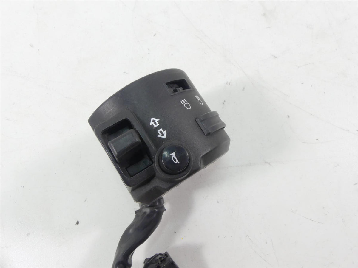 2015 Yamaha MT09 FZ09 Left Hand Blinker Control Switch -Read 1RC-83972-01-00 {{ shop.shopifyCountryName }} - Mototech271