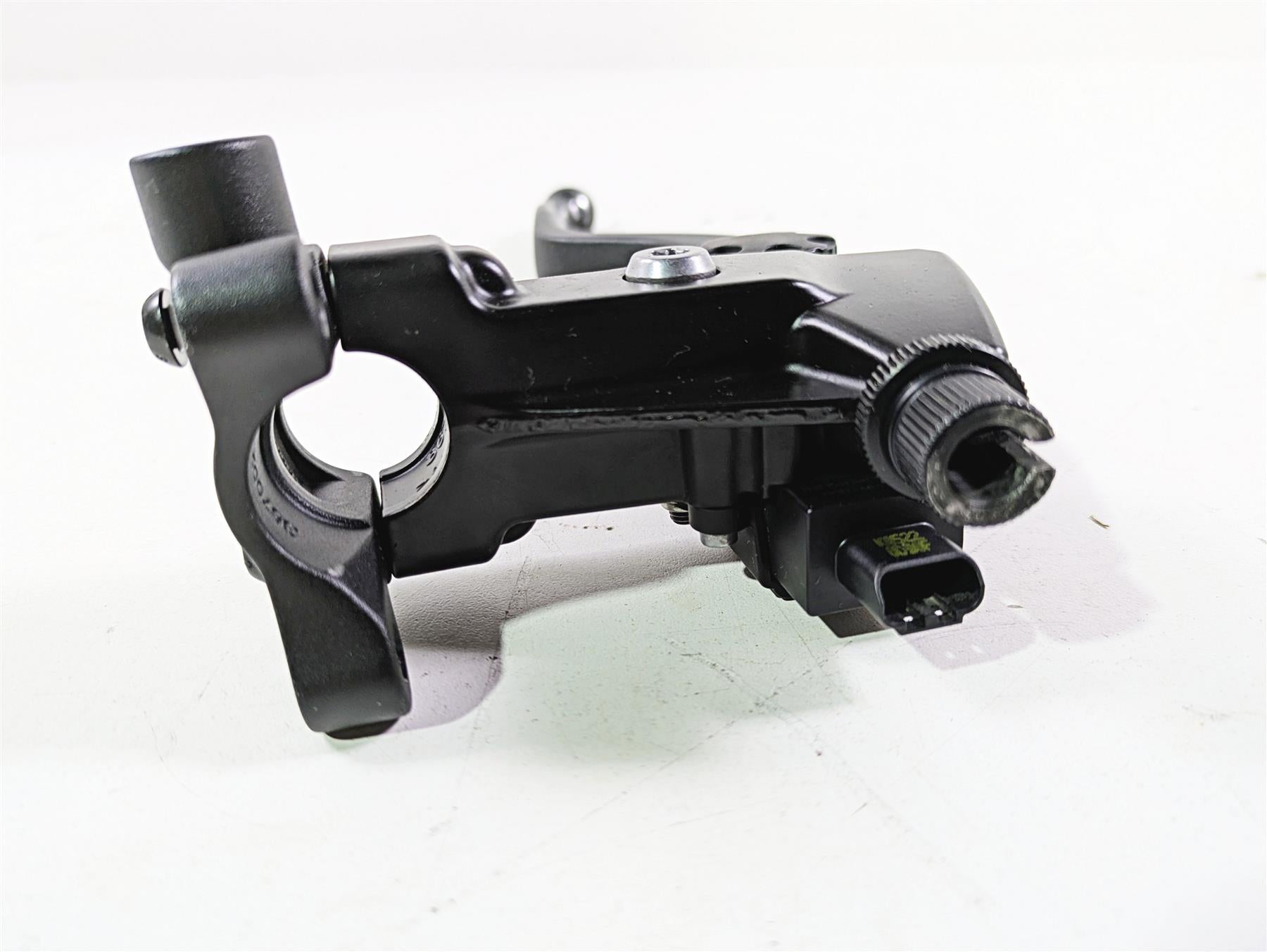 2022 Harley RA1250 S Pan America Clutch Perch & Lever 36700231 {{ shop.shopifyCountryName }} - Mototech271