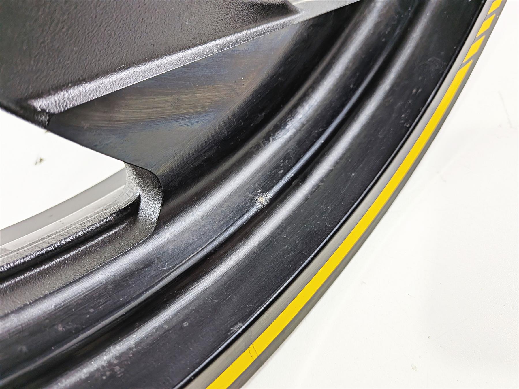 2014 Suzuki M109R VZR1800 Boulevard Straight 18x3.5 Front Wheel 54111-48G10-019 {{ shop.shopifyCountryName }} - Mototech271