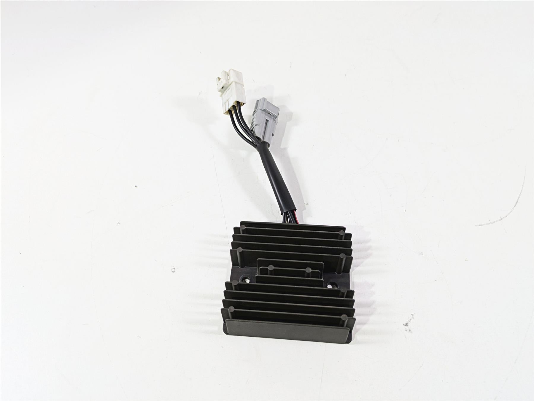 2016 Suzuki M109R VZR1800 Boulevard Rectifier Voltage Regulator 32800-10G30 {{ shop.shopifyCountryName }} - Mototech271