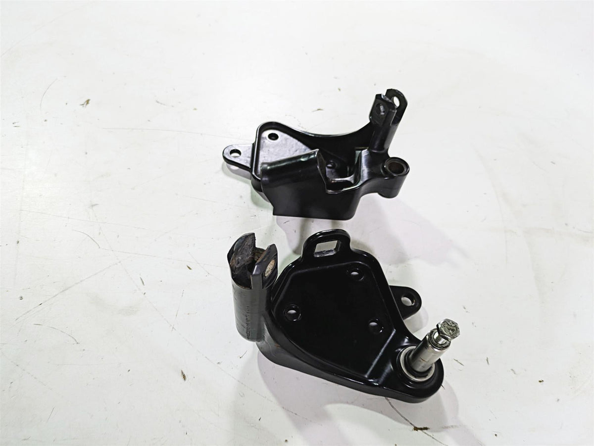 2003 Harley Softail FXSTDI Deuce 100th Front Footpeg Mounts 33683-00 42507-00B {{ shop.shopifyCountryName }} - Mototech271