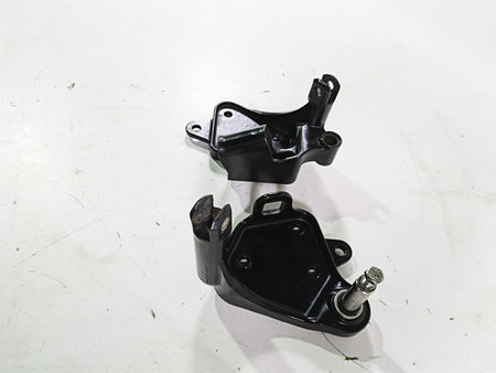 2003 Harley Softail FXSTDI Deuce 100th Front Footpeg Mounts 33683-00 42507-00B {{ shop.shopifyCountryName }} - Mototech271