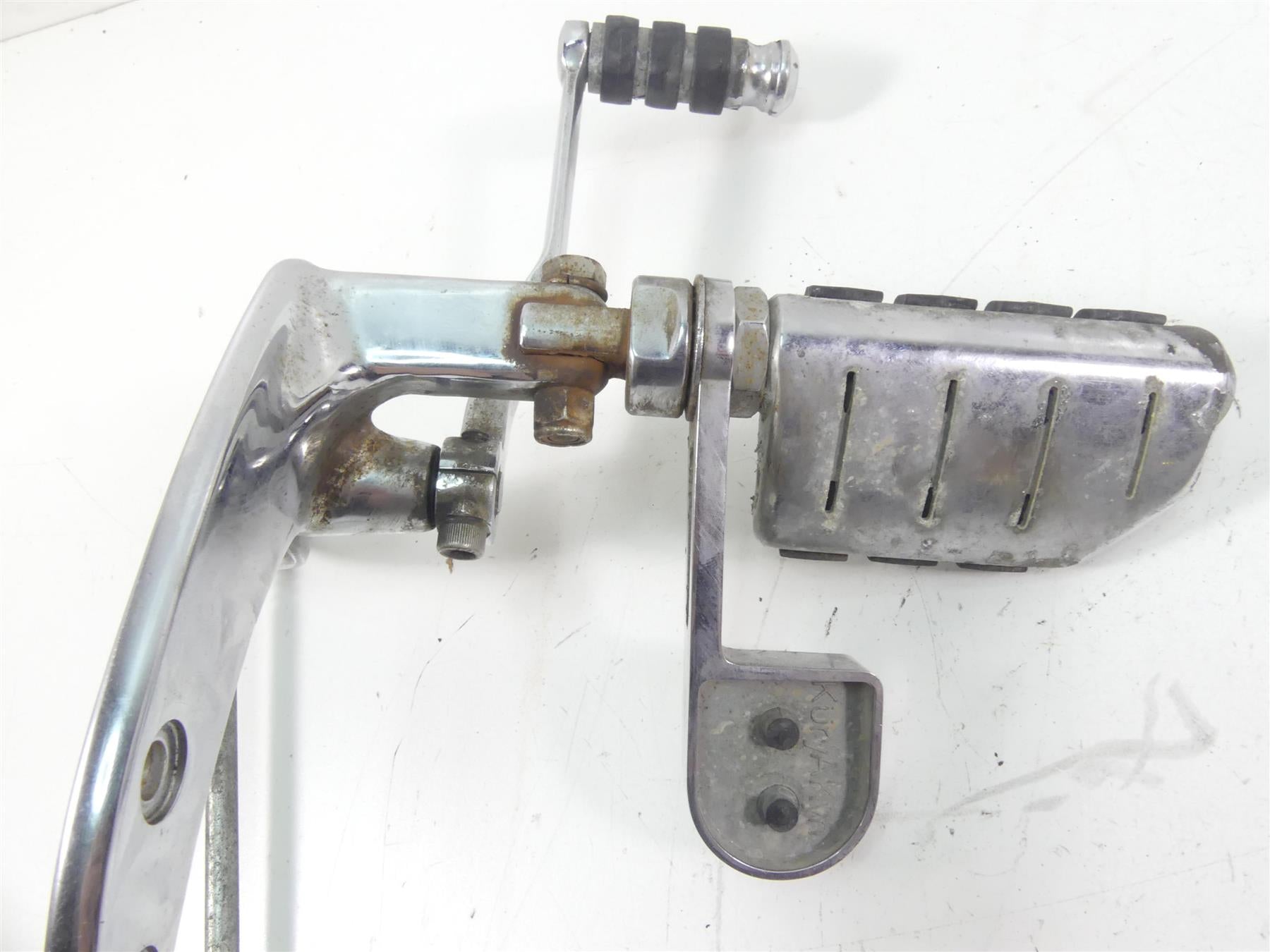 1998 Harley Dyna FXDL Low Rider Raider Front FW Control Footpeg Lever 30-7050 {{ shop.shopifyCountryName }} - Mototech271