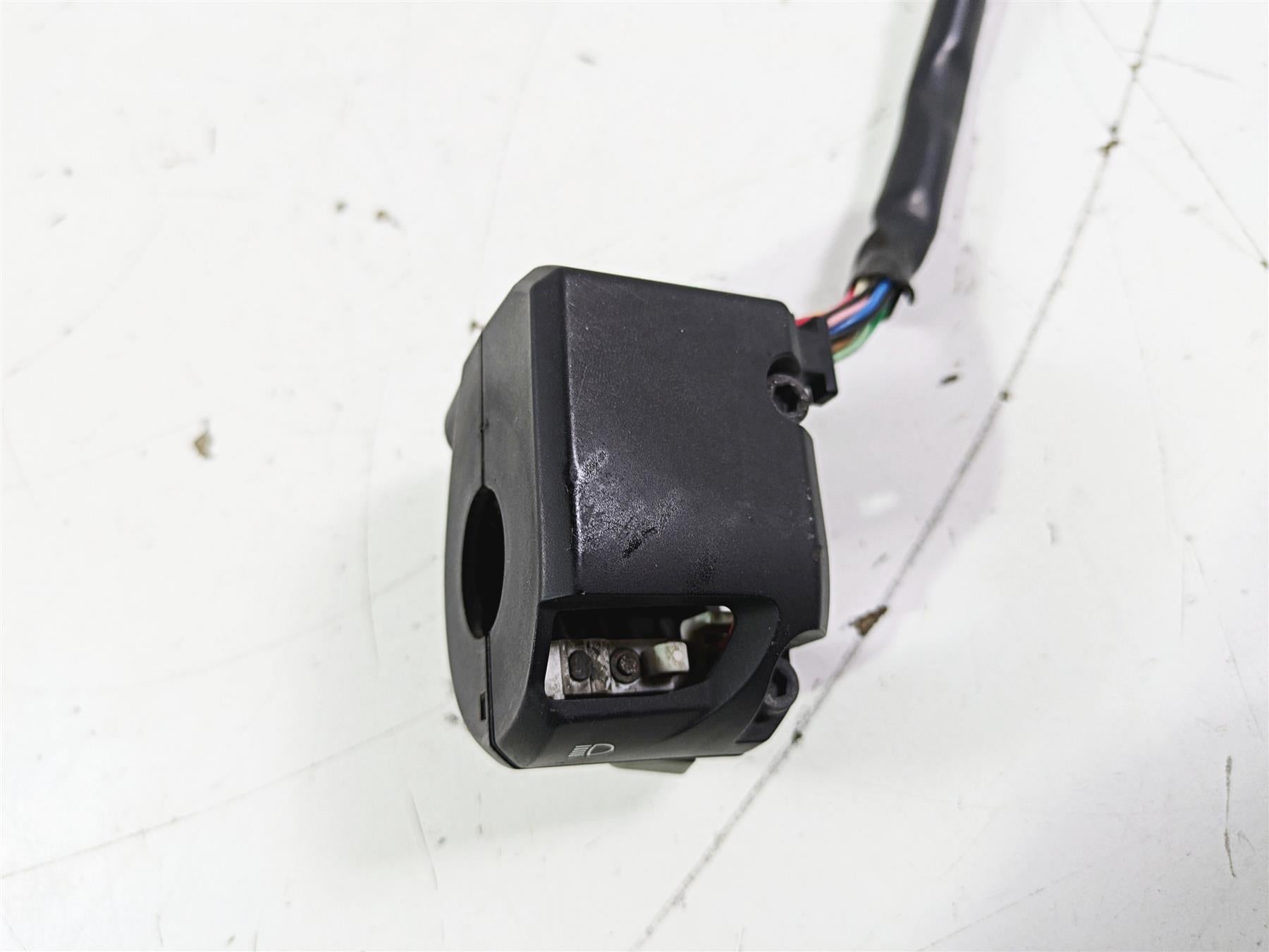 2017 Ducati Monster 1200 S Left Hand Control Switch Light READ 65110281B {{ shop.shopifyCountryName }} - Mototech271