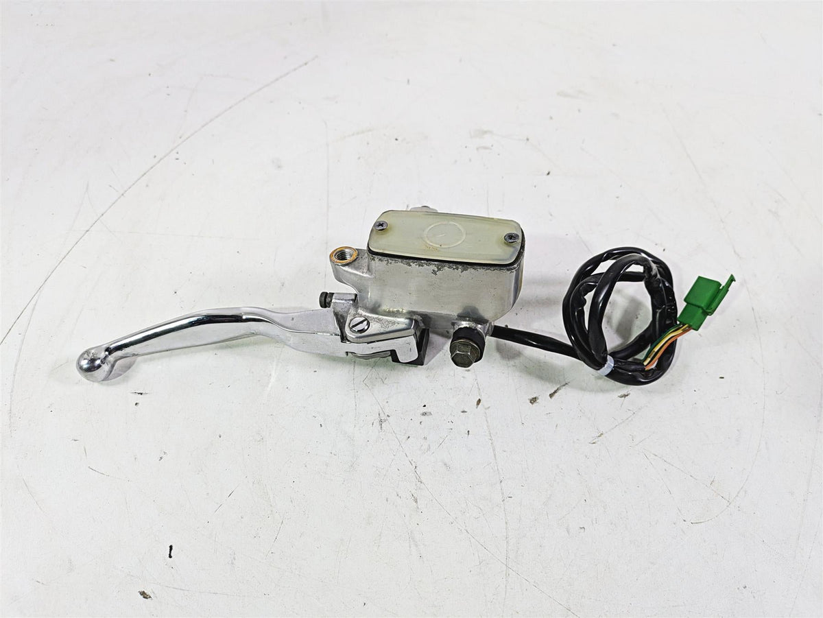2004 Yamaha XVZ1300 Royal Star Front Brake Master Cylinder 4XY-W2587-01-00 {{ shop.shopifyCountryName }} - Mototech271