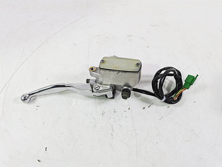 2004 Yamaha XVZ1300 Royal Star Front Brake Master Cylinder 4XY-W2587-01-00 {{ shop.shopifyCountryName }} - Mototech271