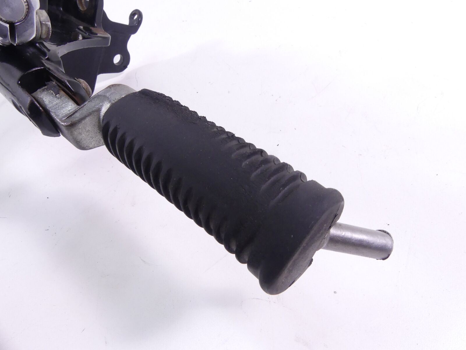 2014 Harley FXSB Softail Breakout Left Rider Foot Peg & Shifter 33683-07A {{ shop.shopifyCountryName }} - Mototech271