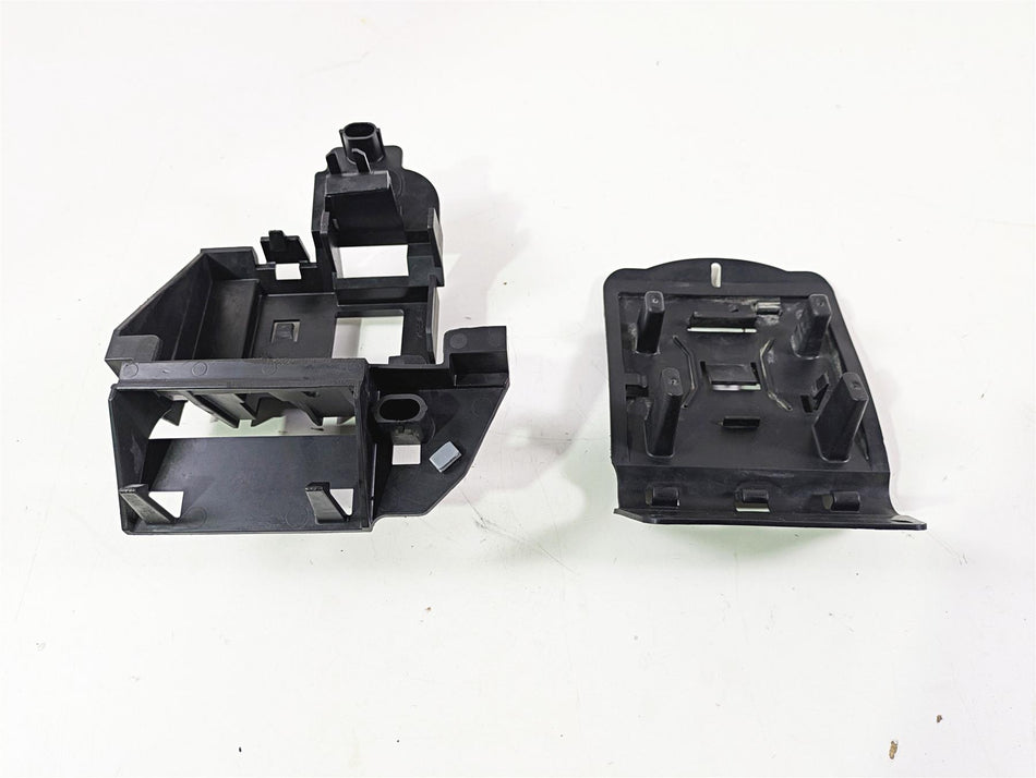 2014 Harley FLS Softail Slim Electric Holder Plastic Stay Carrier Set 70354-11 {{ shop.shopifyCountryName }} - Mototech271