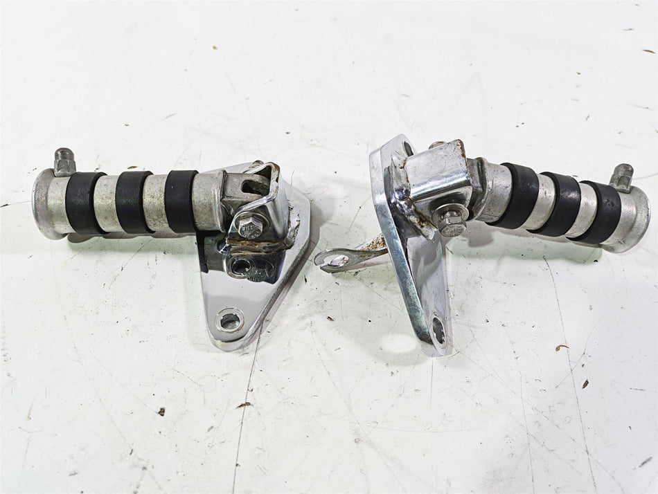 2001 Honda VT1100 Shadow Sabre Front Driver Rider Foot Peg Set 50612-MBA-020 {{ shop.shopifyCountryName }} - Mototech271