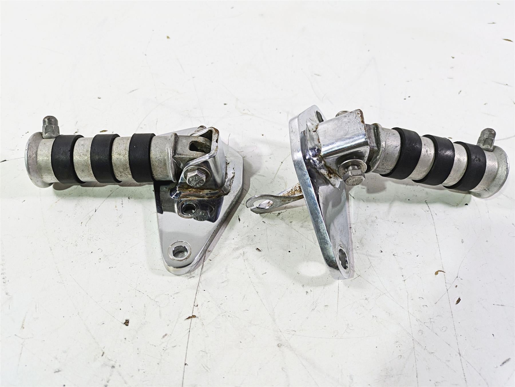 2001 Honda VT1100 Shadow Sabre Front Driver Rider Foot Peg Set 50612-MBA-020 | Mototech271