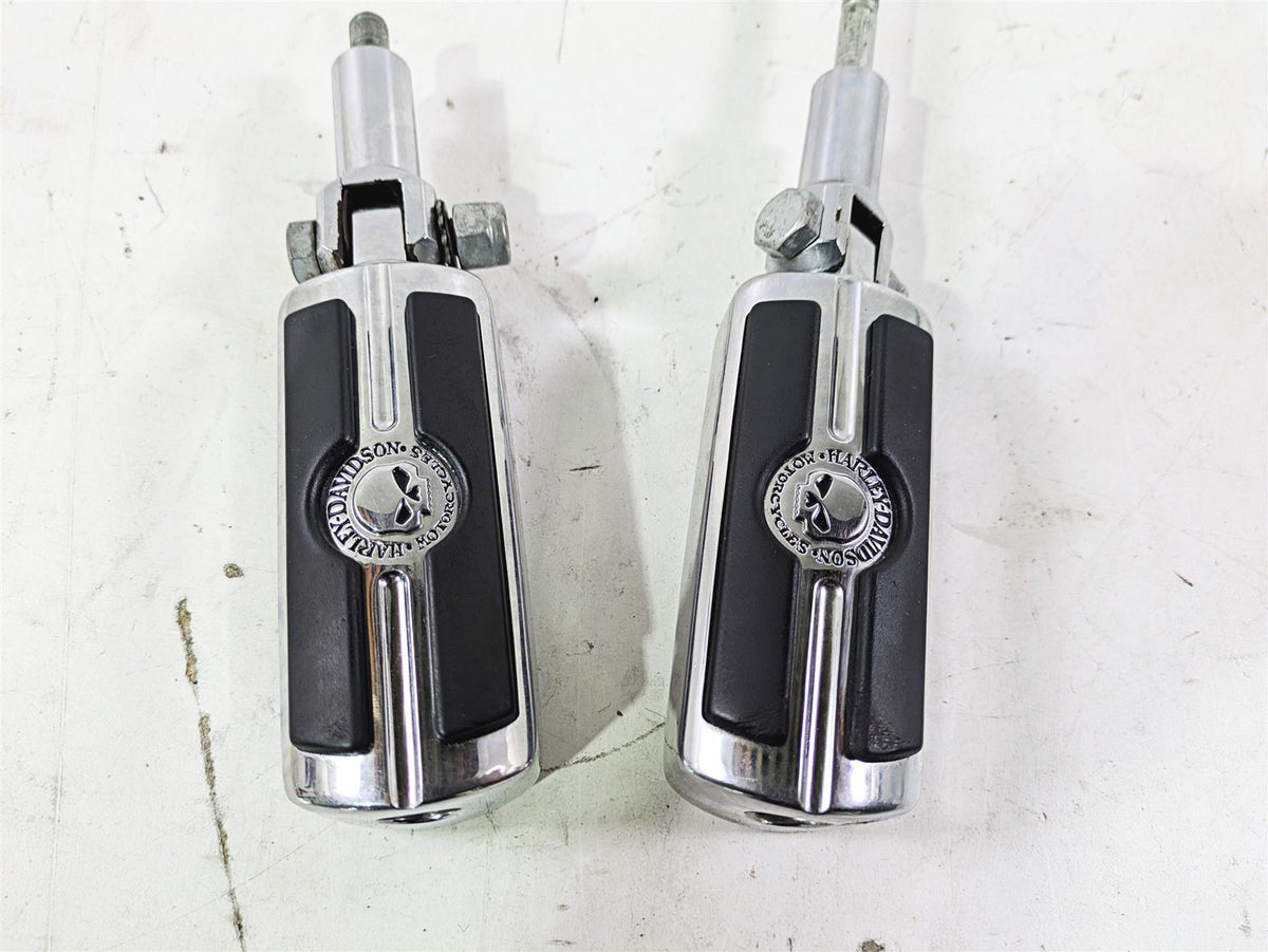 2004 Harley Softail FLSTF Fat Boy Rear Willie G Skull Footpeg Set -Read 50370-04 {{ shop.shopifyCountryName }} - Mototech271