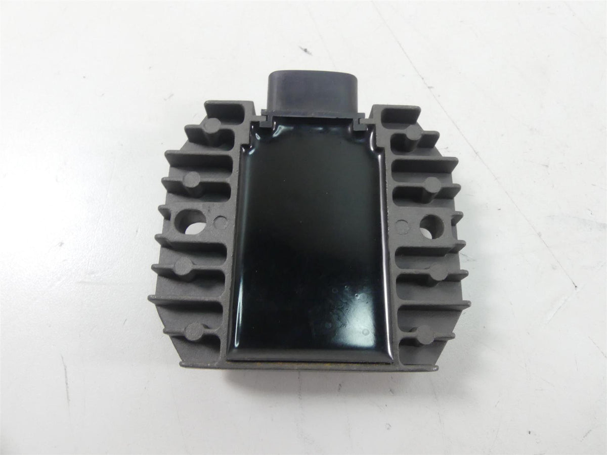 2001 Yamaha XV1600 Road Star Rectifier Voltage Regulator + Cover 5BN-81960-00-00 {{ shop.shopifyCountryName }} - Mototech271