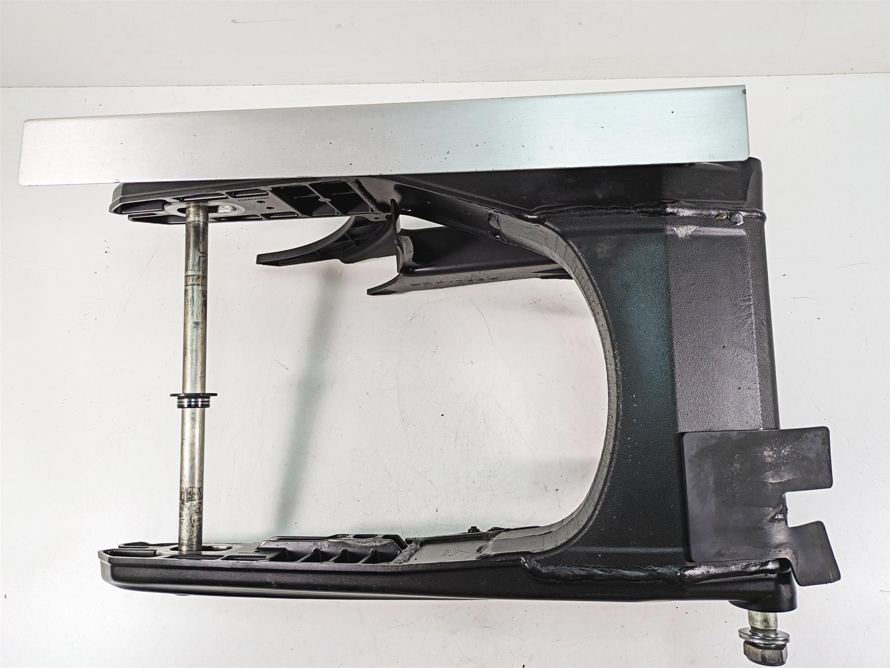 2009 Yamaha XV1900 Raider Rear Swingarm Swing Arm 5C7-22110-00-00 5C7-22110-01-0 {{ shop.shopifyCountryName }} - Mototech271