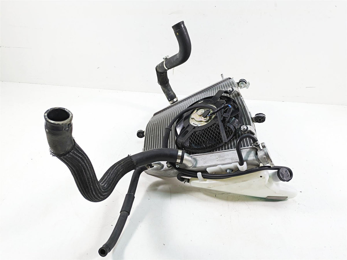 2022 Suzuki GSXR 750 Radiator Fan Reservoir Hoses Set 17710-14J00 {{ shop.shopifyCountryName }} - Mototech271