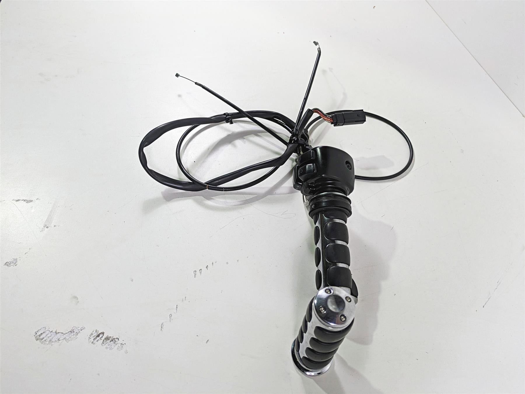 2008 Harley FLSTC Softail Heritage Right Control Switch + Throttle Set 71684-06 {{ shop.shopifyCountryName }} - Mototech271