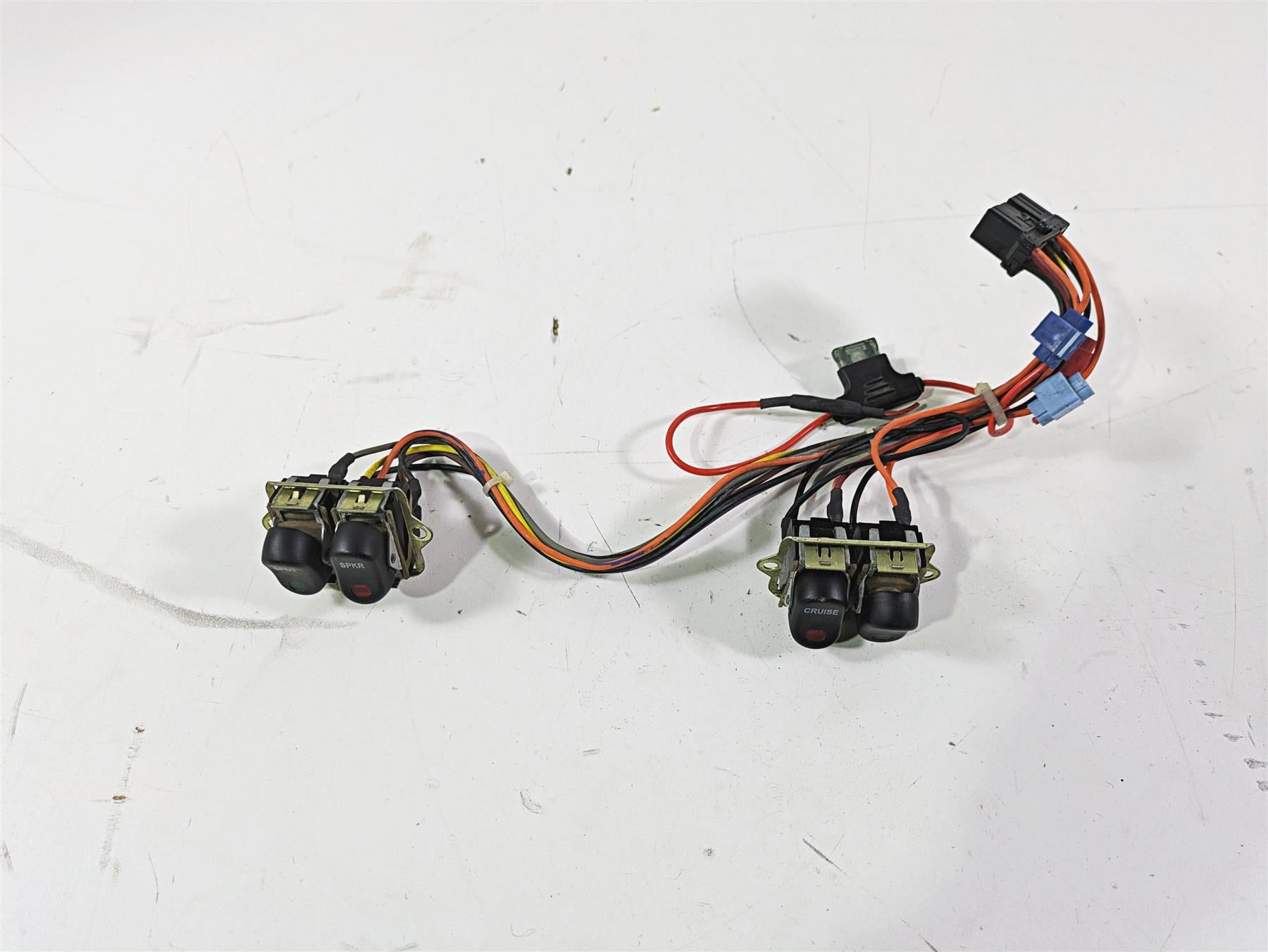 2008 Harley Touring FLHTCU E-Glide 105TH Auxiliary Switch Set Cruise 70271-98 {{ shop.shopifyCountryName }} - Mototech271