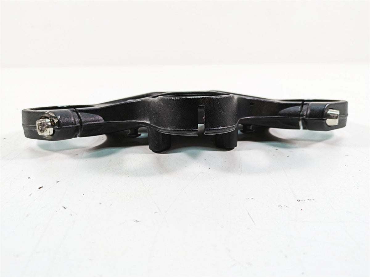 2020 Aprilia Tuono V4 Factory Upper Triple Tree Steering Clamp 2B005702 898680 {{ shop.shopifyCountryName }} - Mototech271