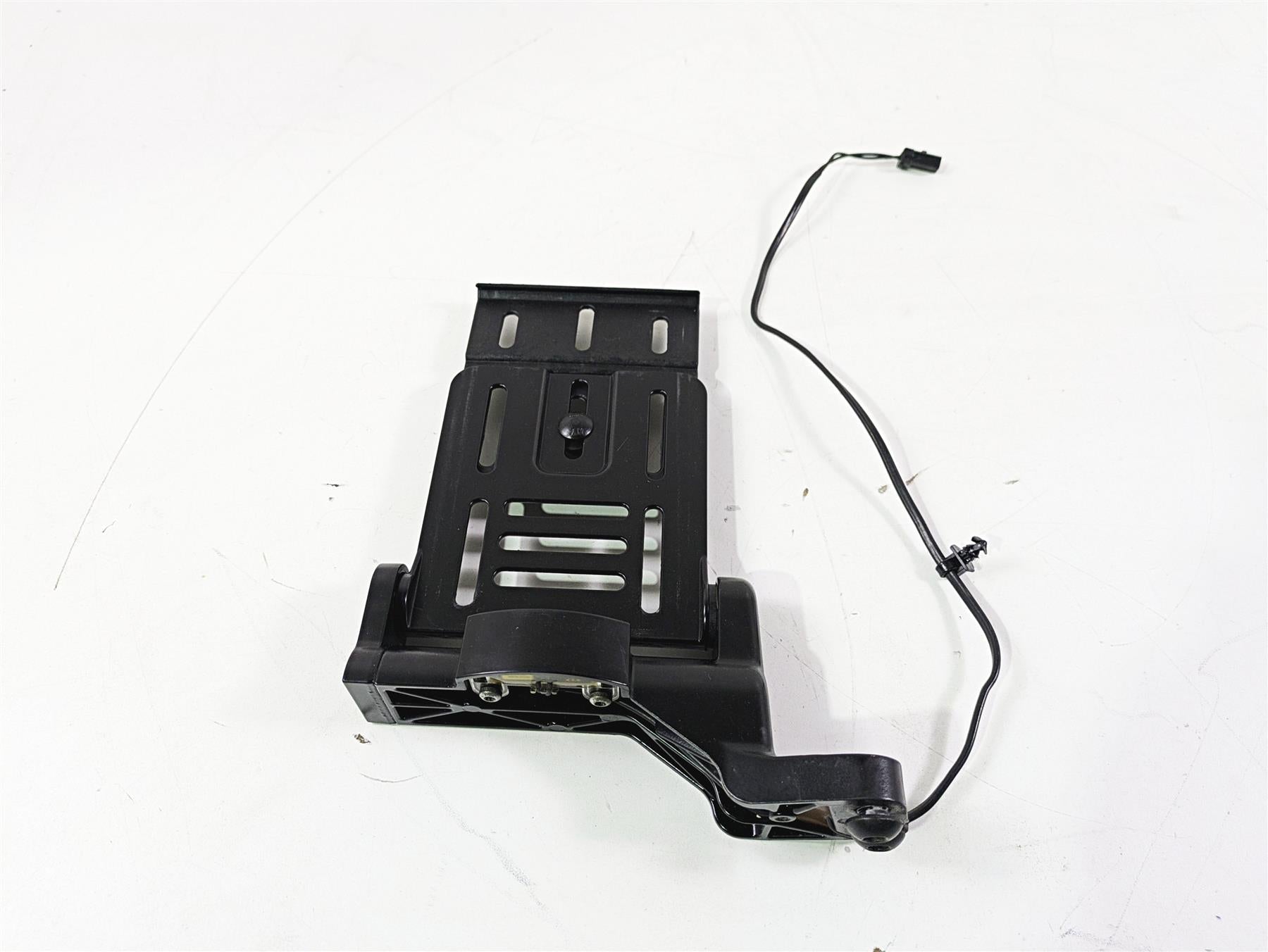 2010 Harley VRSCF Muscle Rod Side License Plate Holder Mount 69390-09 {{ shop.shopifyCountryName }} - Mototech271