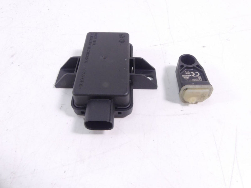 2018 BMW K1600 Bagger Tire Pressure Sensor Rdc Module 36318567683 65758546222 {{ shop.shopifyCountryName }} - Mototech271