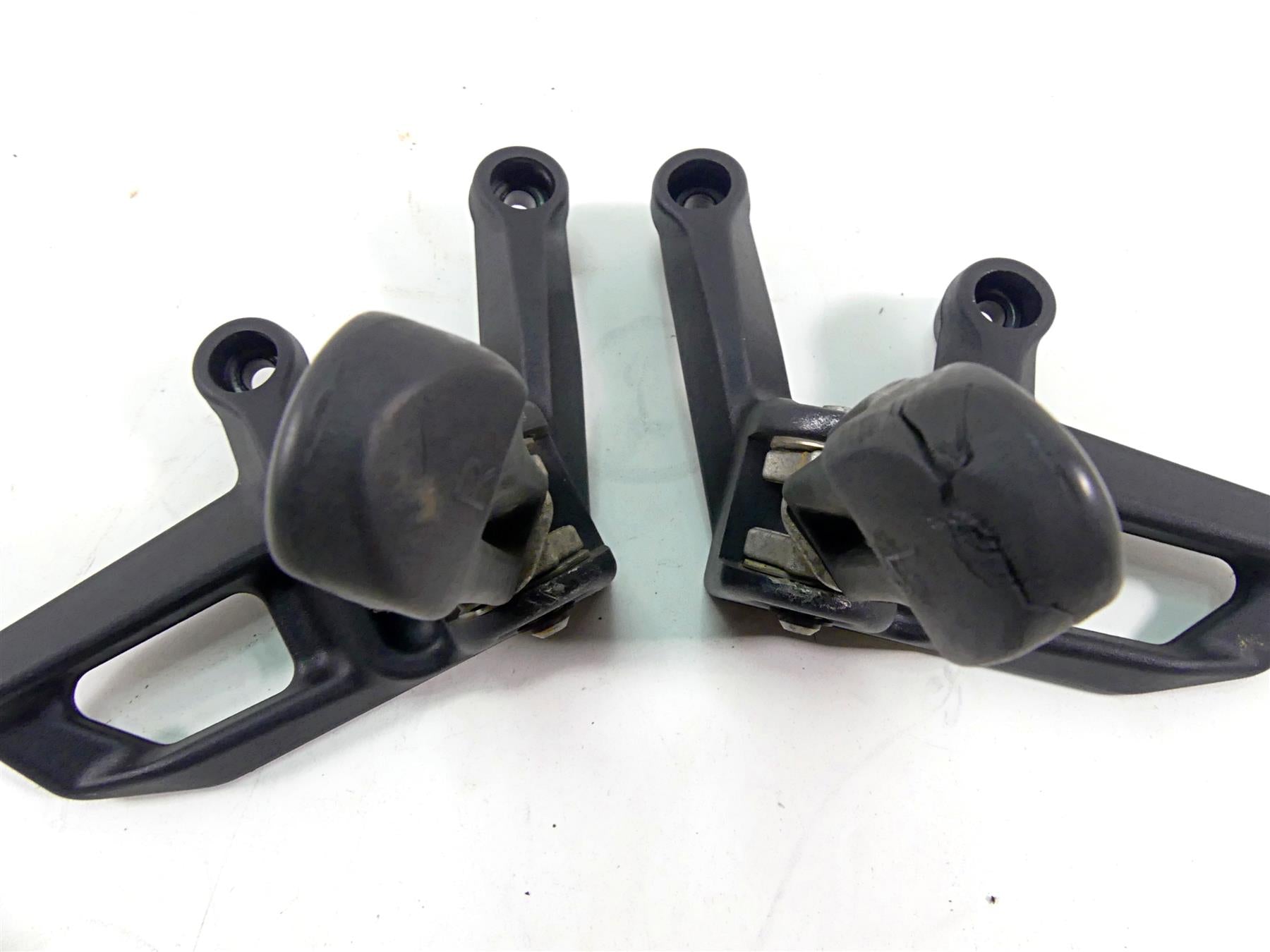 2015 KTM 1190 Adventure Front Rider Driver Foot Peg Set 60003040133 60303101095 {{ shop.shopifyCountryName }} - Mototech271