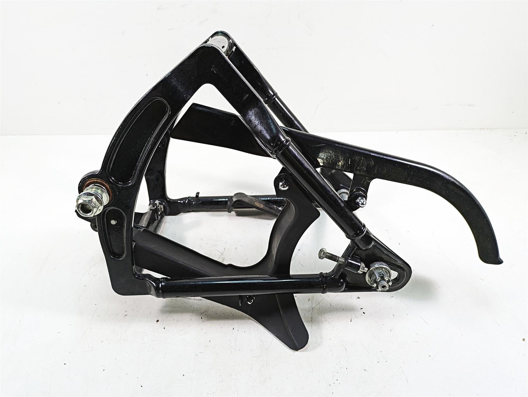 2006 Harley FLSTI Softail Heritage Straight Rear Swingarm Swing Arm 47573-00A | Mototech271