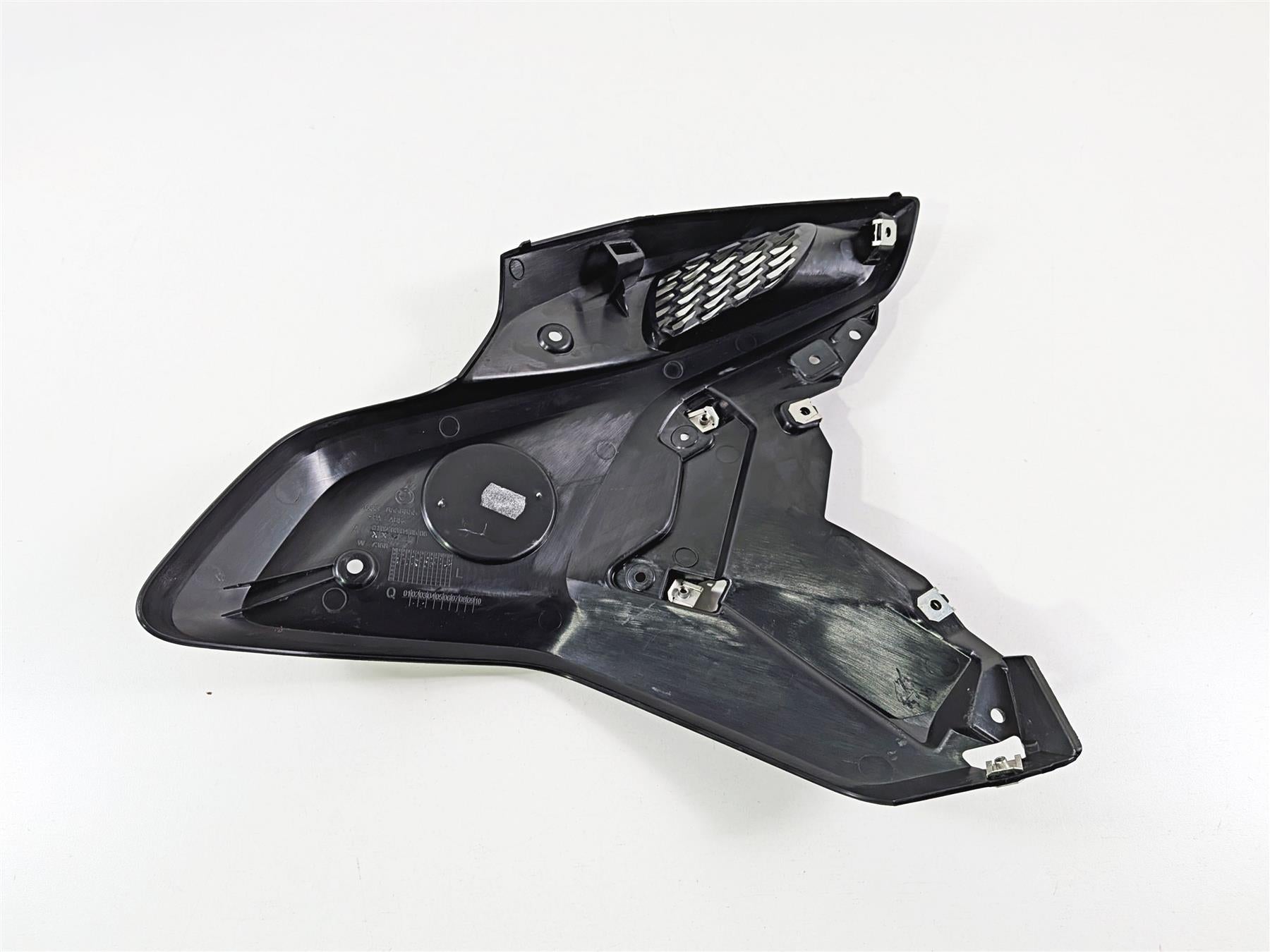 2019 BMW R1250GS K50 Left Intake Fairing & Emblem 46638556655 {{ shop.shopifyCountryName }} - Mototech271