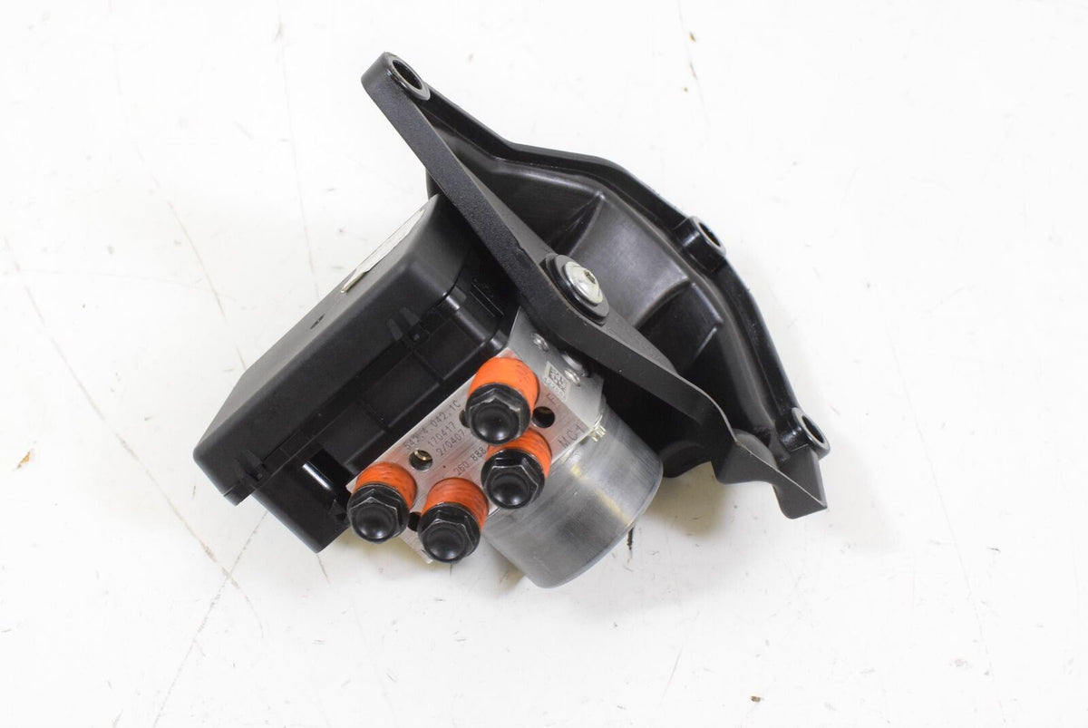 2018 Ducati Panigale 959 ABS Brake Pump Module 54240421C {{ shop.shopifyCountryName }} - Mototech271