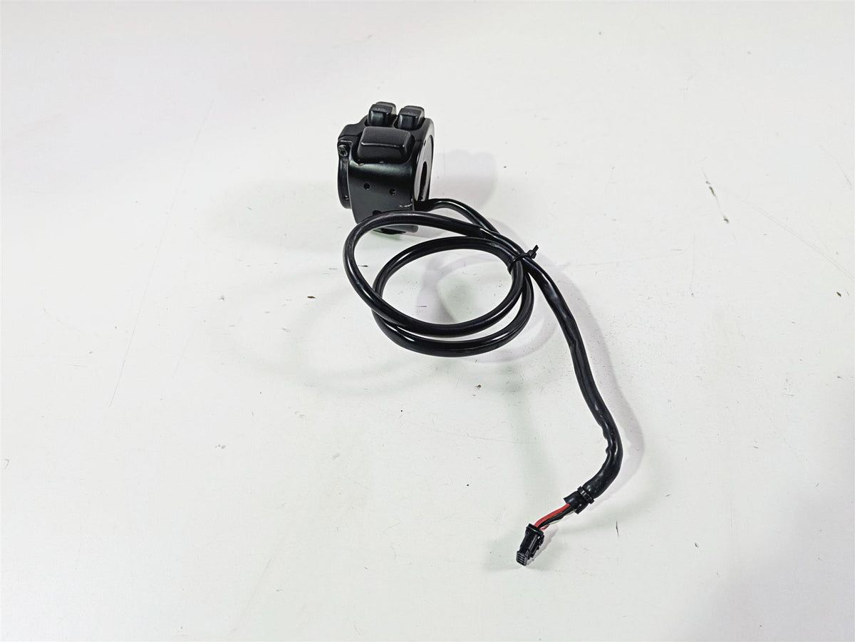 2014 Harley FLS Softail Slim Left Hand Turn Signal Control Switch Read 72949-12A {{ shop.shopifyCountryName }} - Mototech271