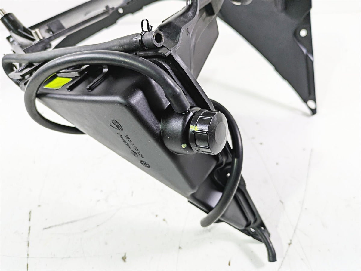 2015 Ducati Panigale 1299 S Radiator Cover Fan Reservoir Set 48410993B {{ shop.shopifyCountryName }} - Mototech271