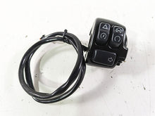 Load image into Gallery viewer, 2019 Harley FLHCS Softail Heritage Right Hand Start Stop Control Switch 71500300 | Mototech271
