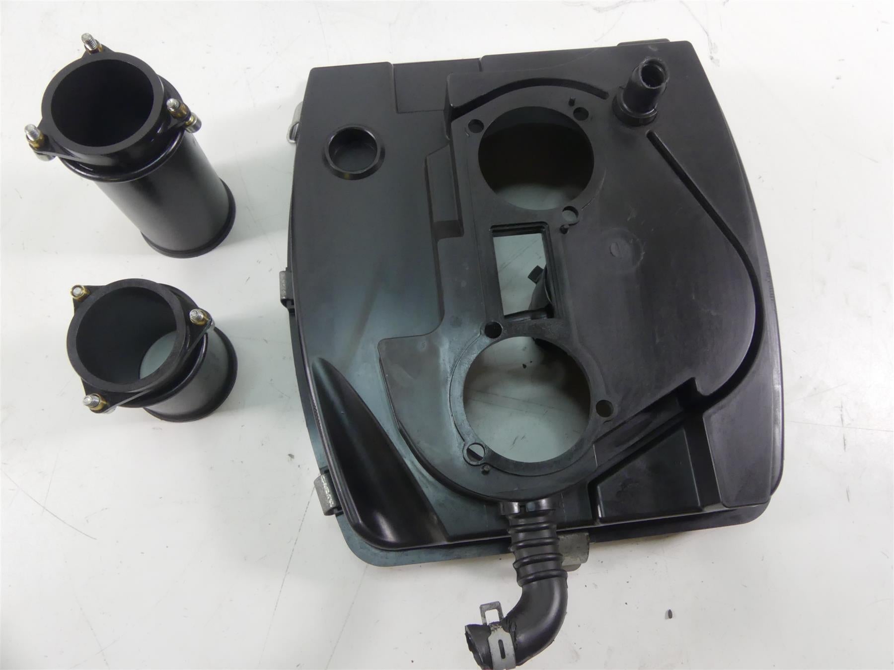 2013 Harley VRSCF Muscle V-Rod Air Filter Cleaner Breather Box Set 29435-05A {{ shop.shopifyCountryName }} - Mototech271