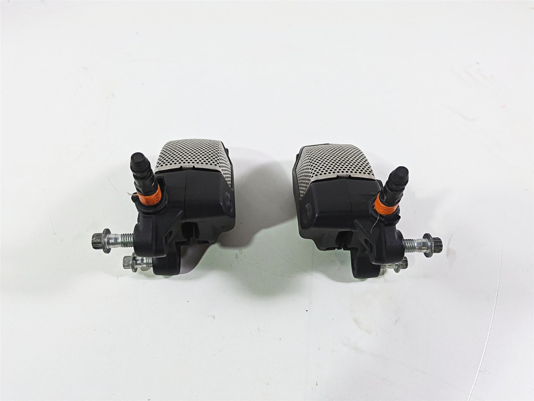 2016 Harley VRSCDX Night Rod Front Brake Caliper Set 44731-08 44732-08 {{ shop.shopifyCountryName }} - Mototech271