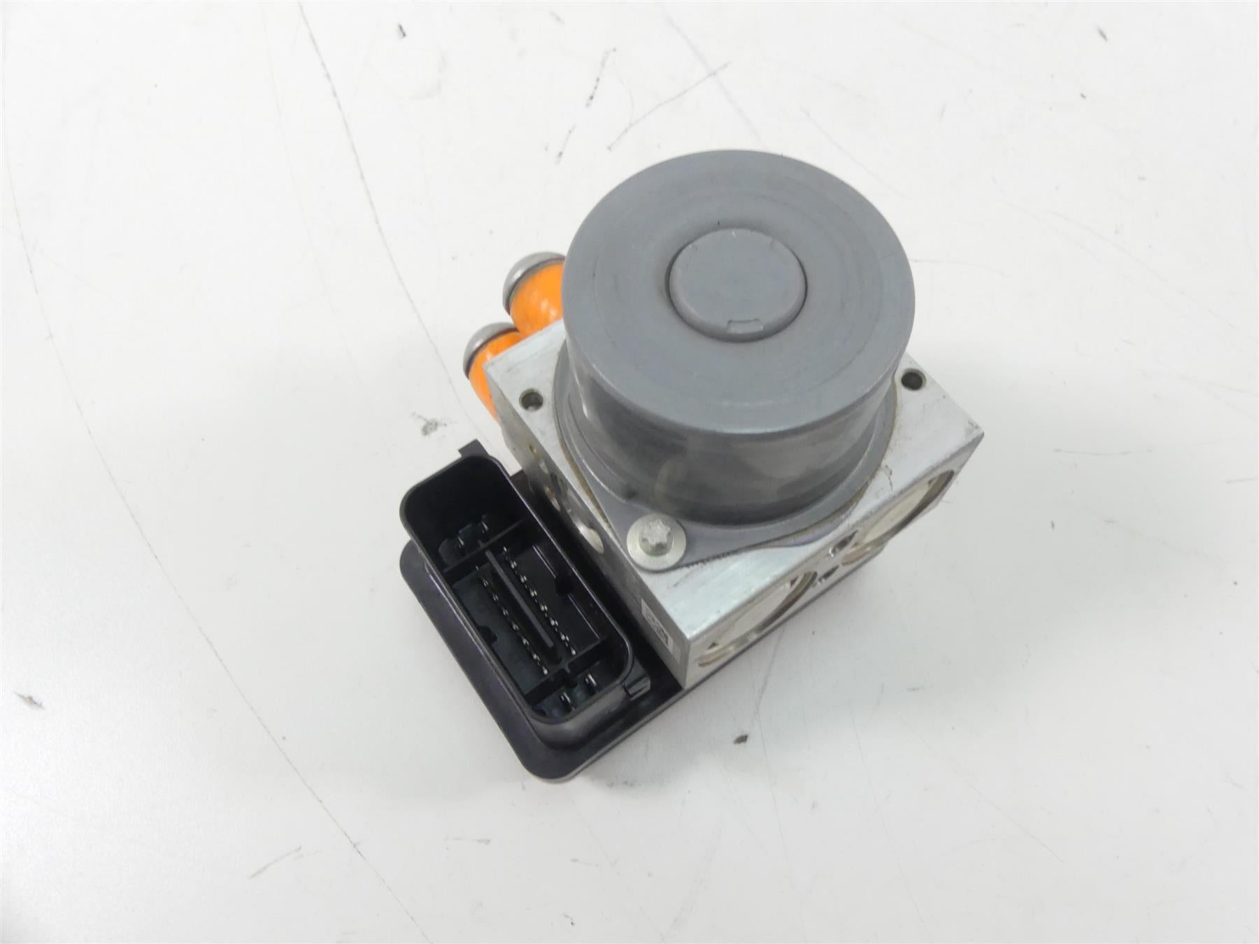 2020 BMW F850 GS K81 Rallye Abs Pressure Pump Module Unit 34518393178 {{ shop.shopifyCountryName }} - Mototech271