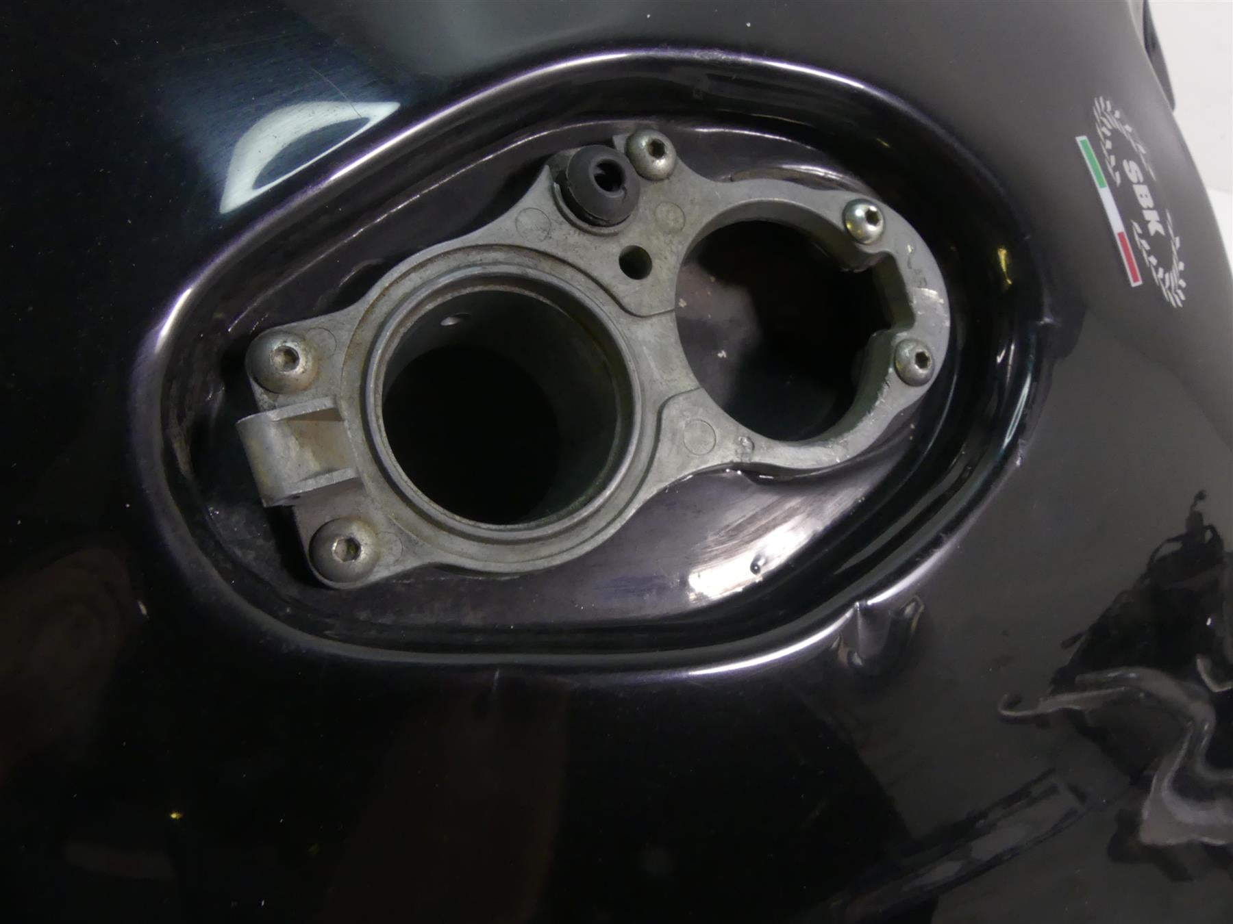 2006 Ducati 999 Biposto Fuel Gas Petrol Tank Reservoir - Read 58610531A {{ shop.shopifyCountryName }} - Mototech271