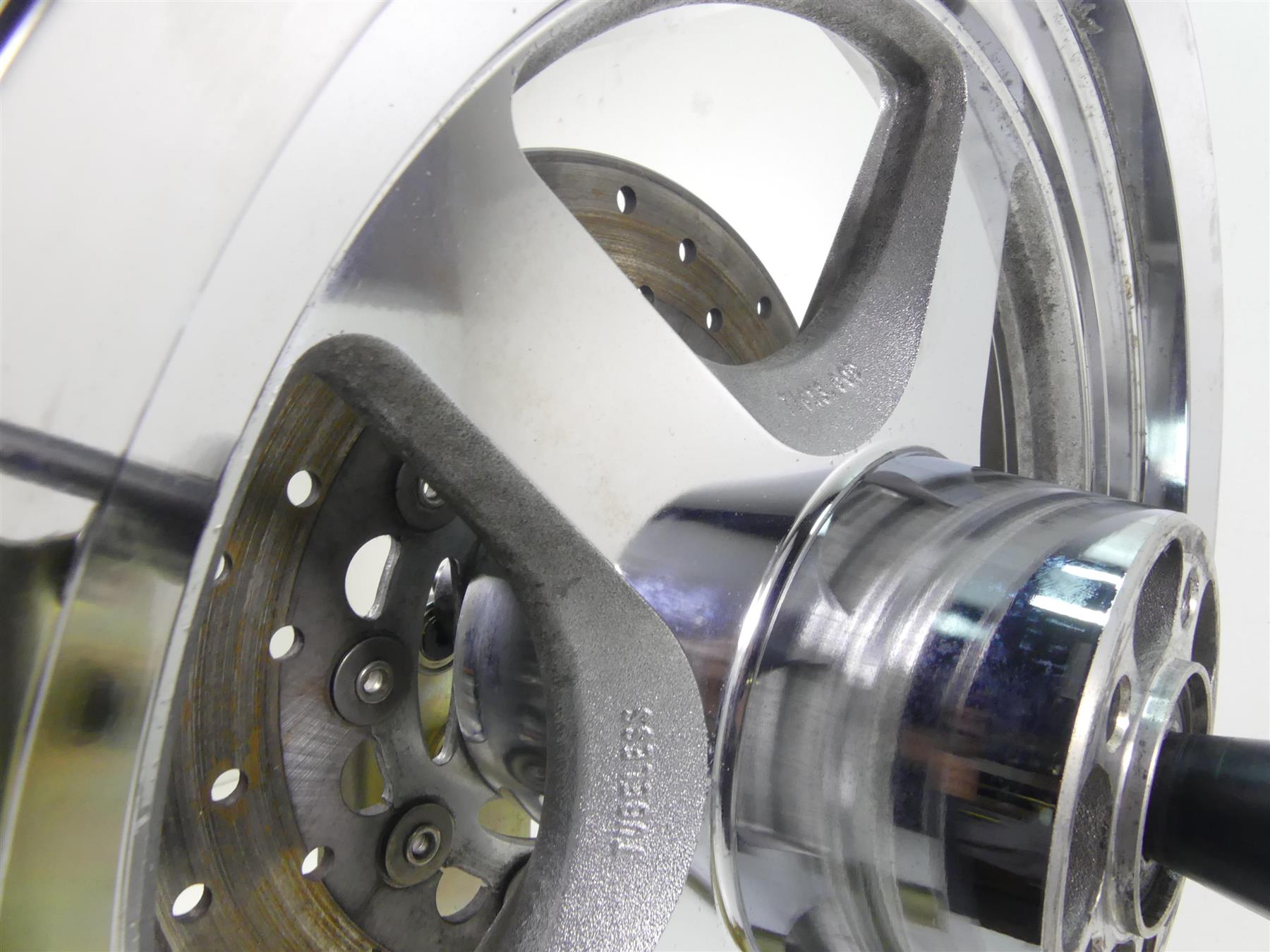 2005 Harley Touring CVO FLHTC SE Electra Glide Rear Wheel Rim 16x3 43846-02A {{ shop.shopifyCountryName }} - Mototech271